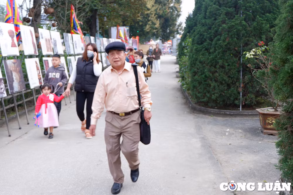 le hoi den tho thai su cuong quoc cong nguyen xi hinh 6
