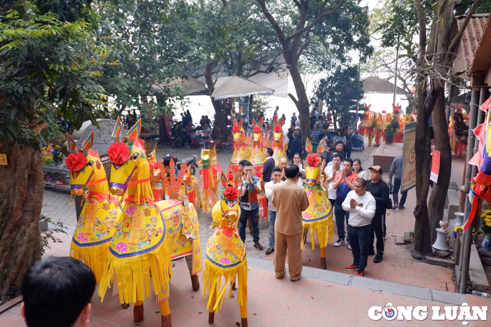 den ong hoang muoi diem den van hoa tin nguong tam linh noi tieng xu nghe hinh 1