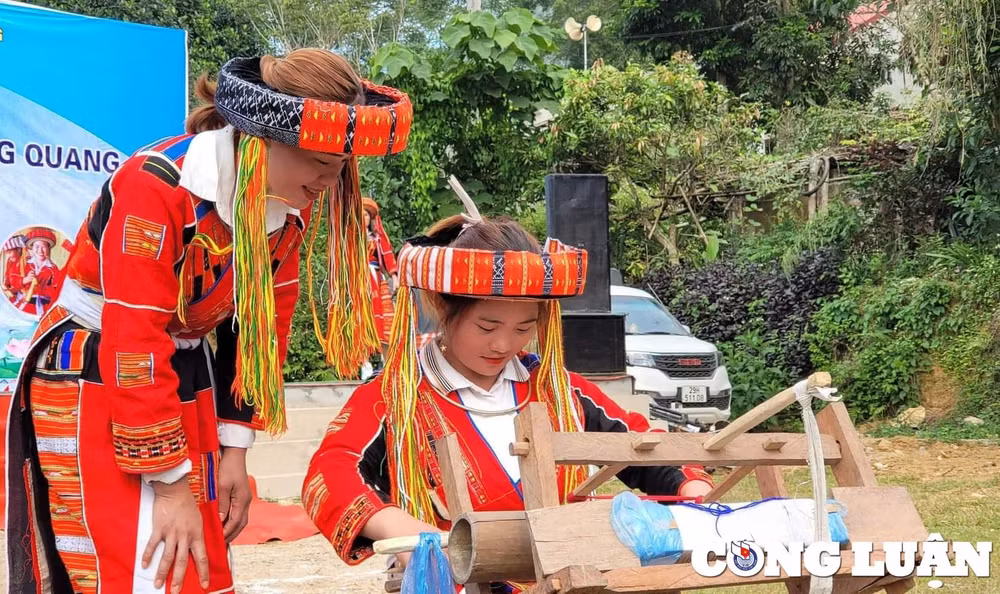 kham pha tinh hoa tho cam cua nguoi dan toc pa then tuyen quang hinh 1