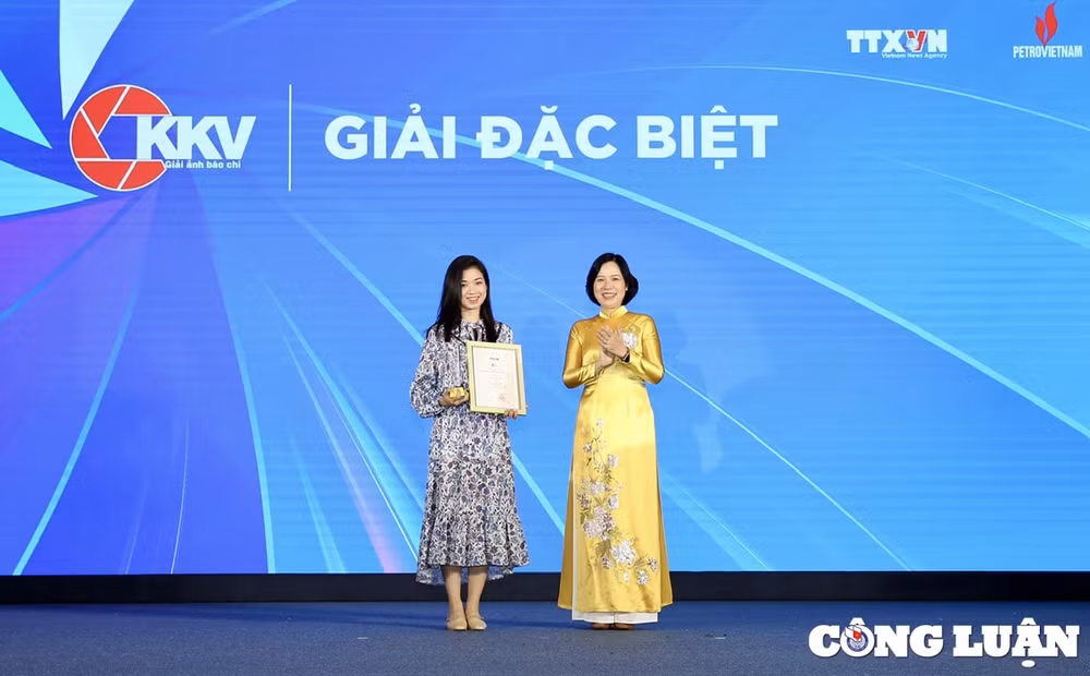 ton vinh nhung tac gia co tac pham bao chi ghi tron khoanh khac an tuong hinh 3