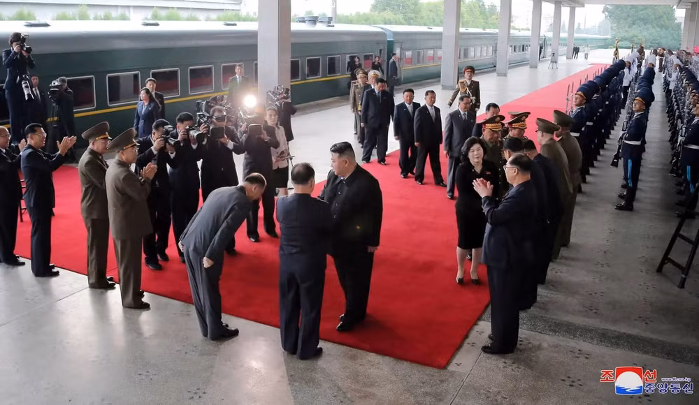 loat anh hanh trinh ong kim jong un tham nga va gap tong thong vladimir putin hinh 2