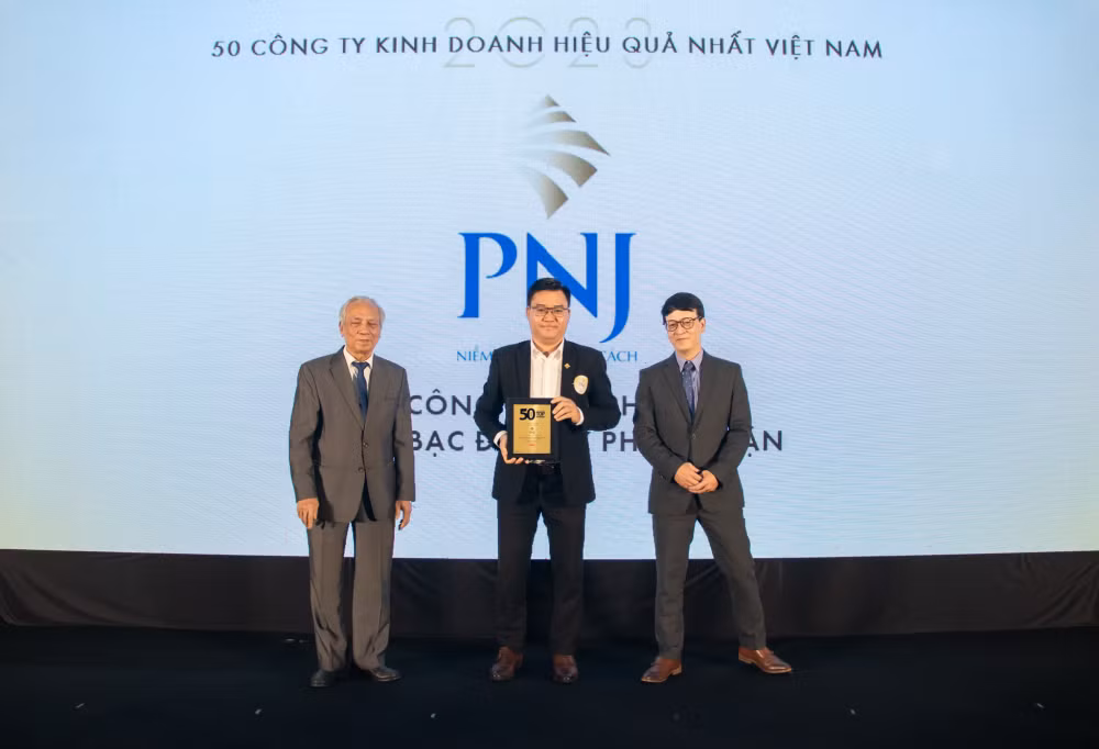 pnj tiep tuc la mot trong top 50 cong ty kinh doanh hieu qua nhat viet nam hinh 3