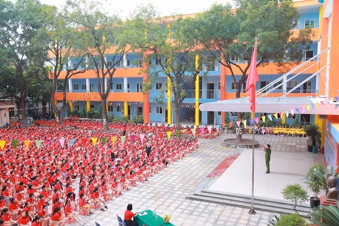 ha noi hon 1100 hoc sinh duoc huong dan ky nang phong chay chua chay hinh 1