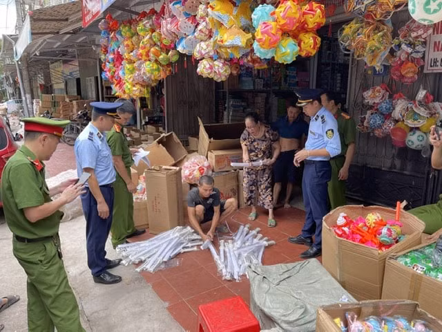 phat hien 3 co so ban banh keo va do choi tet trung thu khong ro nguon goc hinh 1