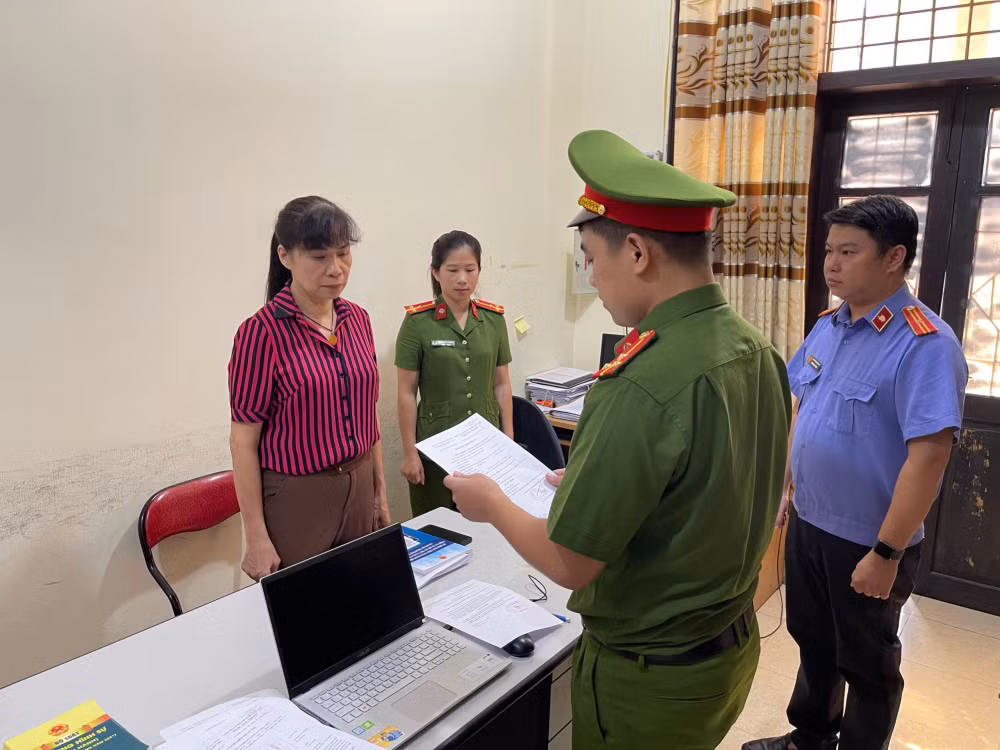 khoi to bi thu dang uy va cap duoi trong vu sat lo ke lam chet 3 nguoi tai phuong duyet trung hinh 1