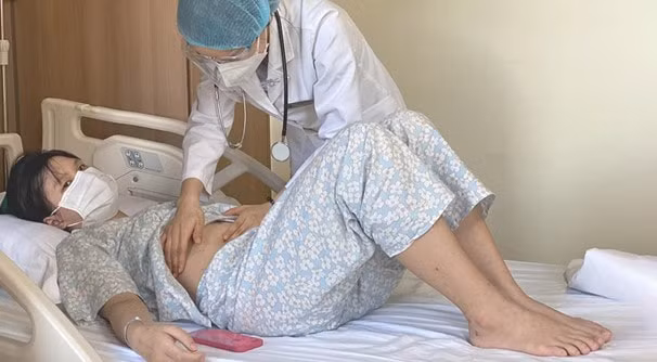 nu benh nhan 17 tuoi suyt tu vong vi soc sot xuat huyet hinh 2
