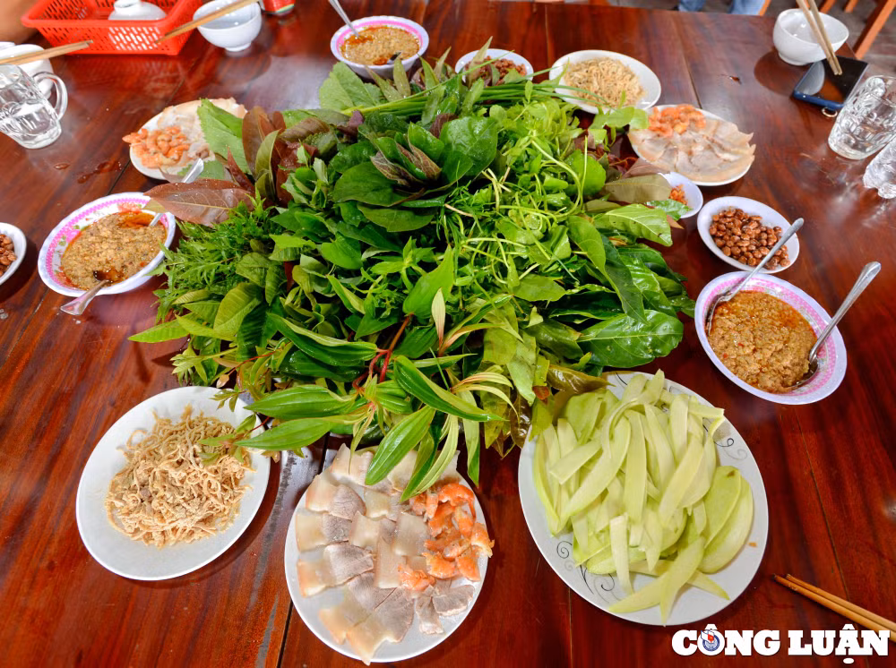 goi la kon tum mon an doc dao giua dai ngan tay nguyen hinh 1