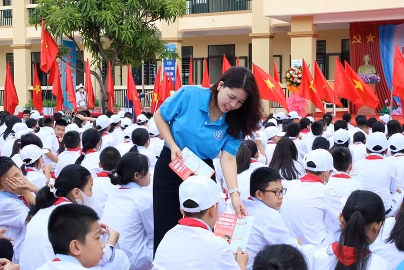 bhyt hoc sinh sinh vien dien bao phu tang quyen loi huong ngay cang duoc mo rong hinh 2