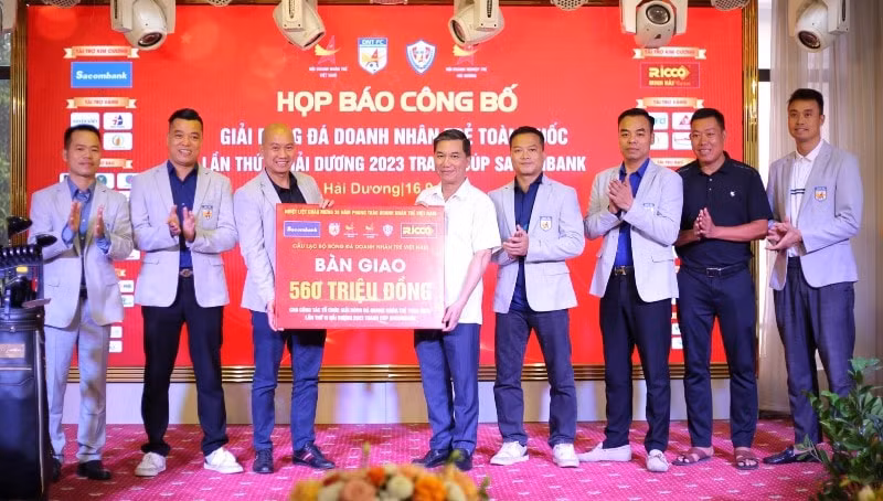 28 doi bong tham gia giai bong da doanh nhan tre toan quoc lan thu vi tai hai duong hinh 2
