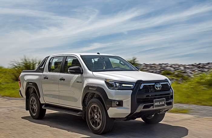 toyota hilux 2023 tro lai viet nam voi dong co dau tieu chuan euro 5 hinh 1