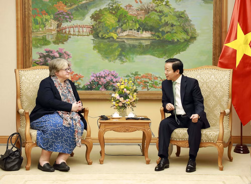 tim ra cach thuc phat trien kinh te gan lien voi bao ton va phat trien he sinh thai hinh 1