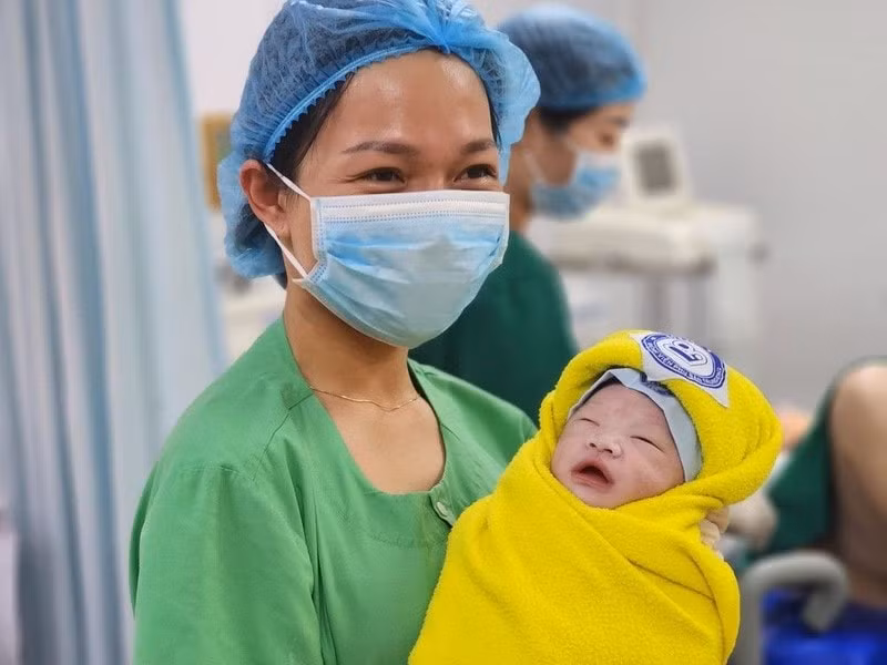 dung de co hoi dan so vang vuot mat hinh 1