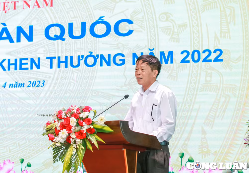de thi dua la dong luc quan trong trong viec tap hop doan ket nhung nguoi lam bao hinh 4