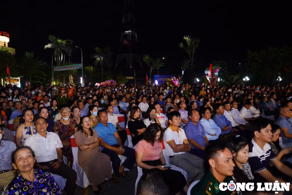 tung bung khai truong le hoi du lich cam xuyen nam 2023 hinh 7