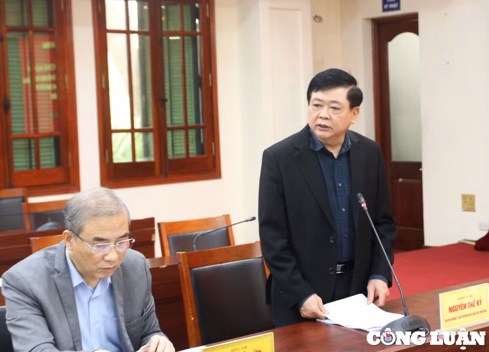 xay dung doi ngu ly luan phe binh vhnt sac ben ve chuyen mon vung ve ban linh va nhay ben voi thuc tien hinh 3