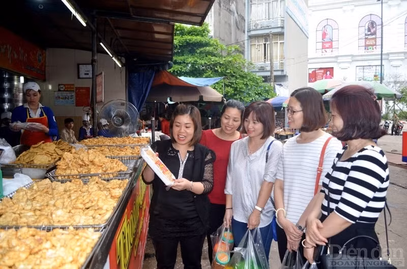 van hoa am thuc tro thanh san pham du lich hut khach o quang ninh hinh 2