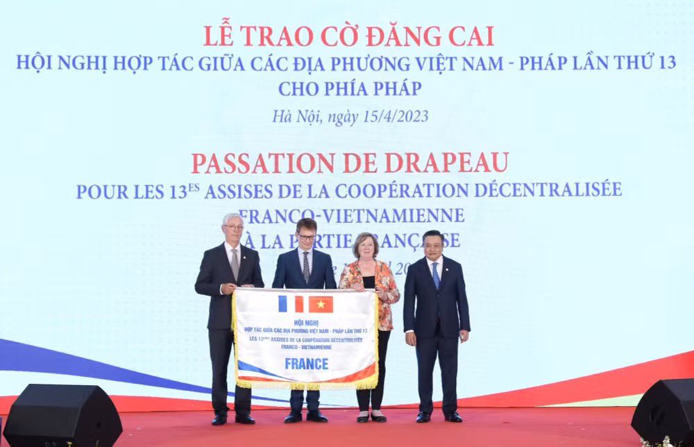 be mac hoi nghi hop tac giua cac dia phuong viet nam phap hinh 3