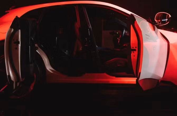 ferrari purosangue suv manh nhat the gioi ra mat dong nam a sap ve viet nam hinh 4