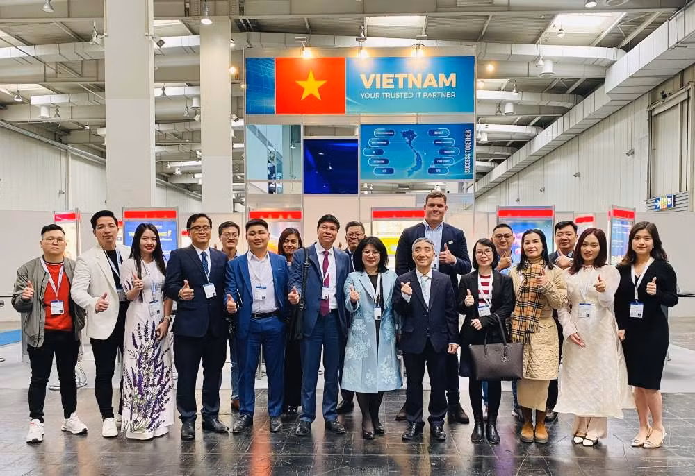 hanel tham gia gioi thieu san pham tai trien lam hannover messe 2023 hinh 2