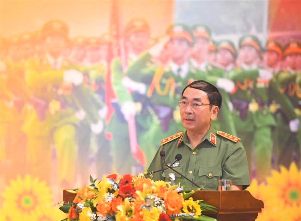 luc luong cong an guong mau di dau thuc hien nghi quyet dai hoi xiii cua dang hinh 2