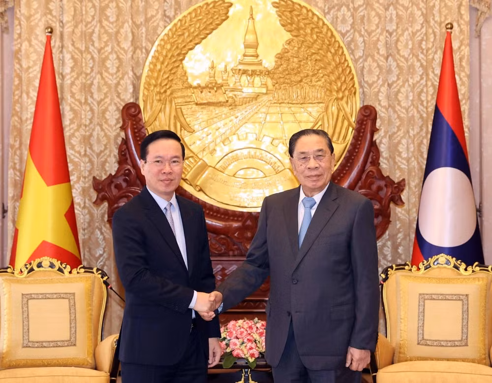 chu tich nuoc vo van thuong tham cac dong chi nguyen lanh dao cap cao cua lao hinh 1