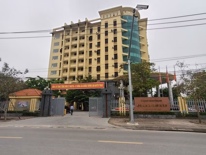 khoi to can bo so tai nguyen va moi truong quang binh ve toi danh bac hinh 1