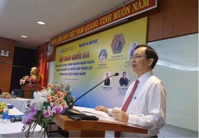 Phó Thống đốc NHNN Đào Minh Tú phát biểu chủ trì hội thảo.