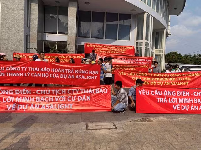 Vừa qua, rất đông khách hàng trót mua nhà tại dự án đã kéo đến 