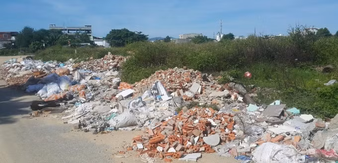 Phương án sử dụng đất doanh nghiệp đề xuất chưa phù hợp với quy hoạch, mục đích sử dụng đất thì bị thu hồi và đấu giá công khai. Ảnh: internet