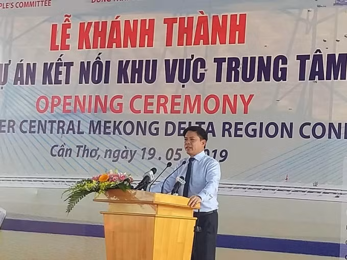 Bộ trưởng Bộ GTVT Nguyễn Văn Thể phát biểu tại lễ khánh thành. Ảnh: P.L.O