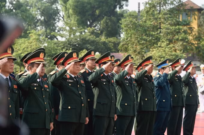 Đoàn đại biểu Quân ủy Trung ương&nbsp; và Bộ Quốc phòng. Ảnh VGP