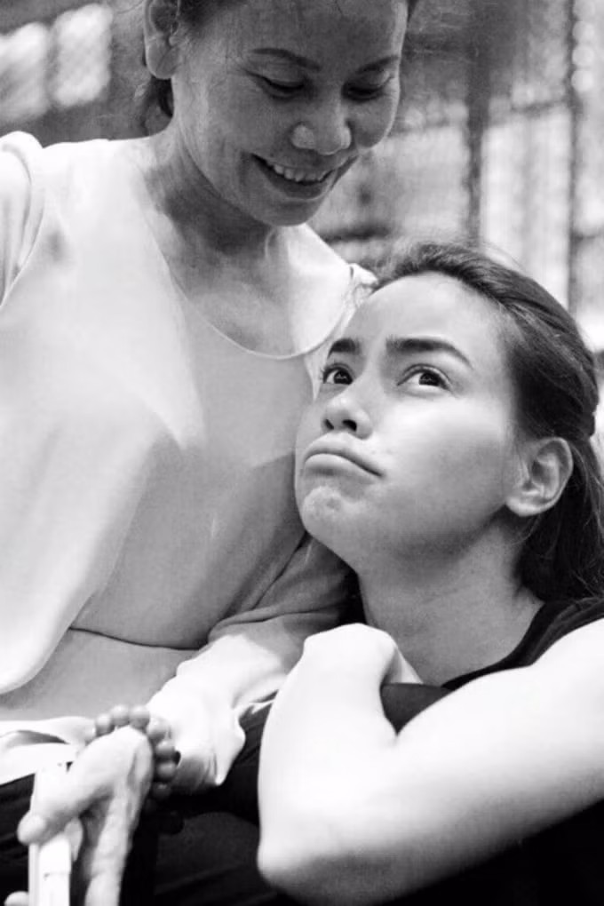 Hồ Ngọc Hà và mẹ