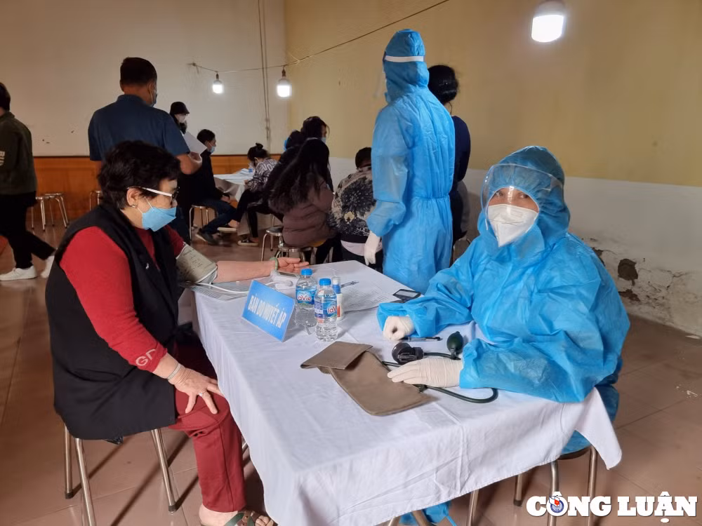 vi sao hai phong co ty le tiem vac xin covid 19 mui 3 thap hinh 1