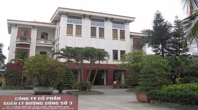 khoi to them 3 can bo cong ty quan ly duong thuy quang ninh ve toi lua dao chiem doat tai san hinh 1