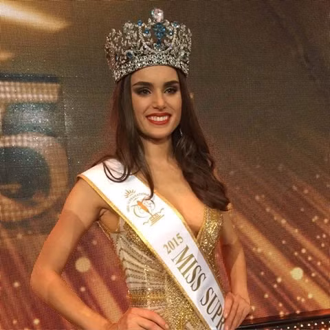 chiem nguong 12 hoa hau trong lich su cac cuoc thi miss supranational hinh 7