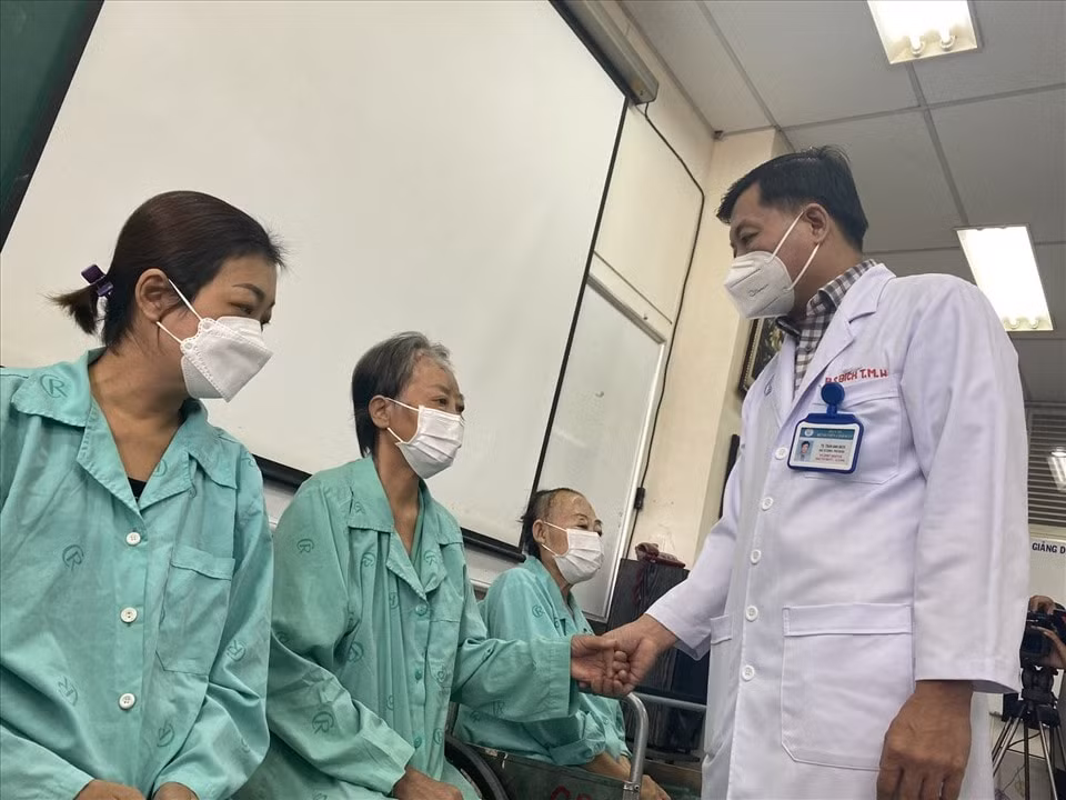 nghi van hoai tu xuong ham mat do covid 19 bo y te yeu cau bao cao gap hinh 1