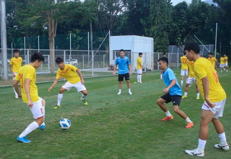 u19 viet nam ren quan san sang cho tran gap u19 malaysia o ban ket hinh 1