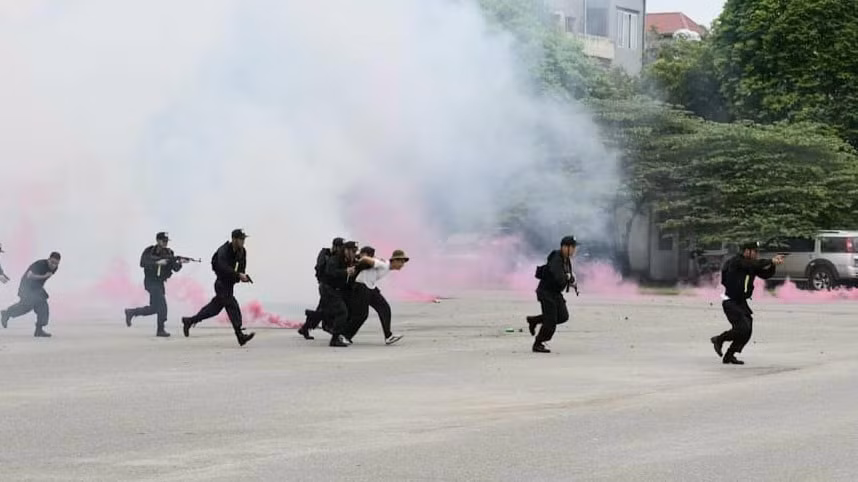 cong an phu tho ra mat tieu doan canh sat co dong du bi chien dau hinh 3
