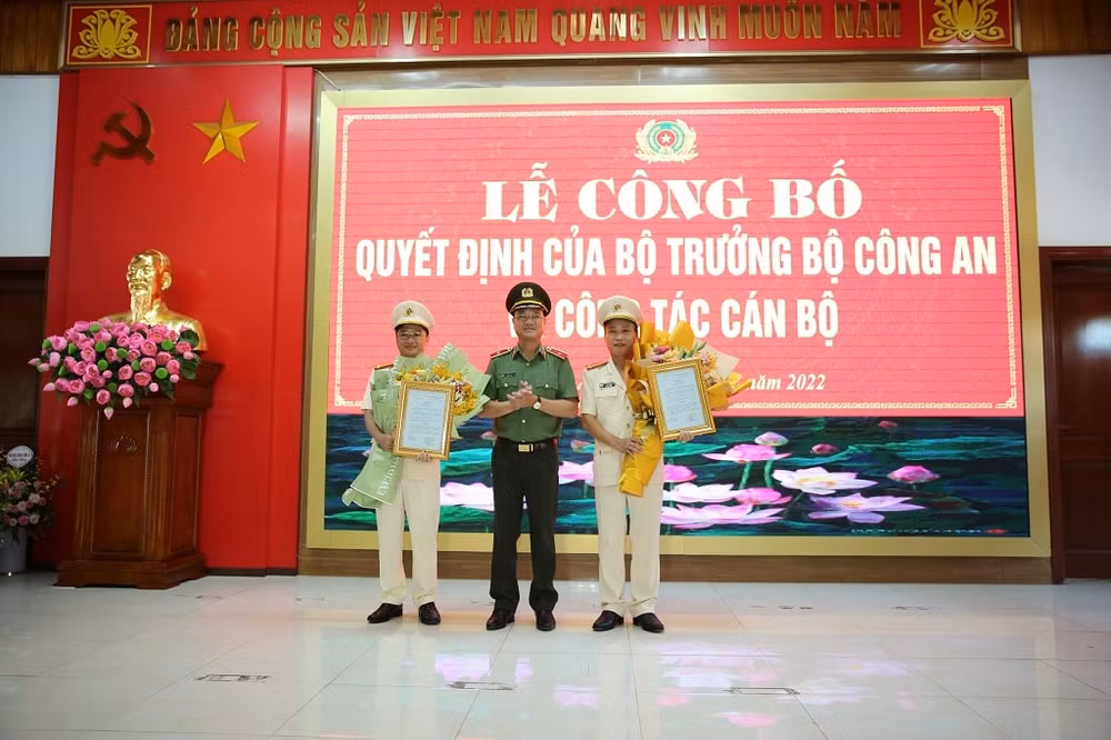 cong an nghe an co 2 tan pho giam doc hinh 1