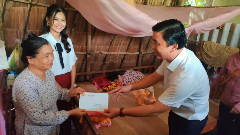 hoa hau moi truong nguyen thanh ha tham nan nhan chat doc da cam o ben tre hinh 2