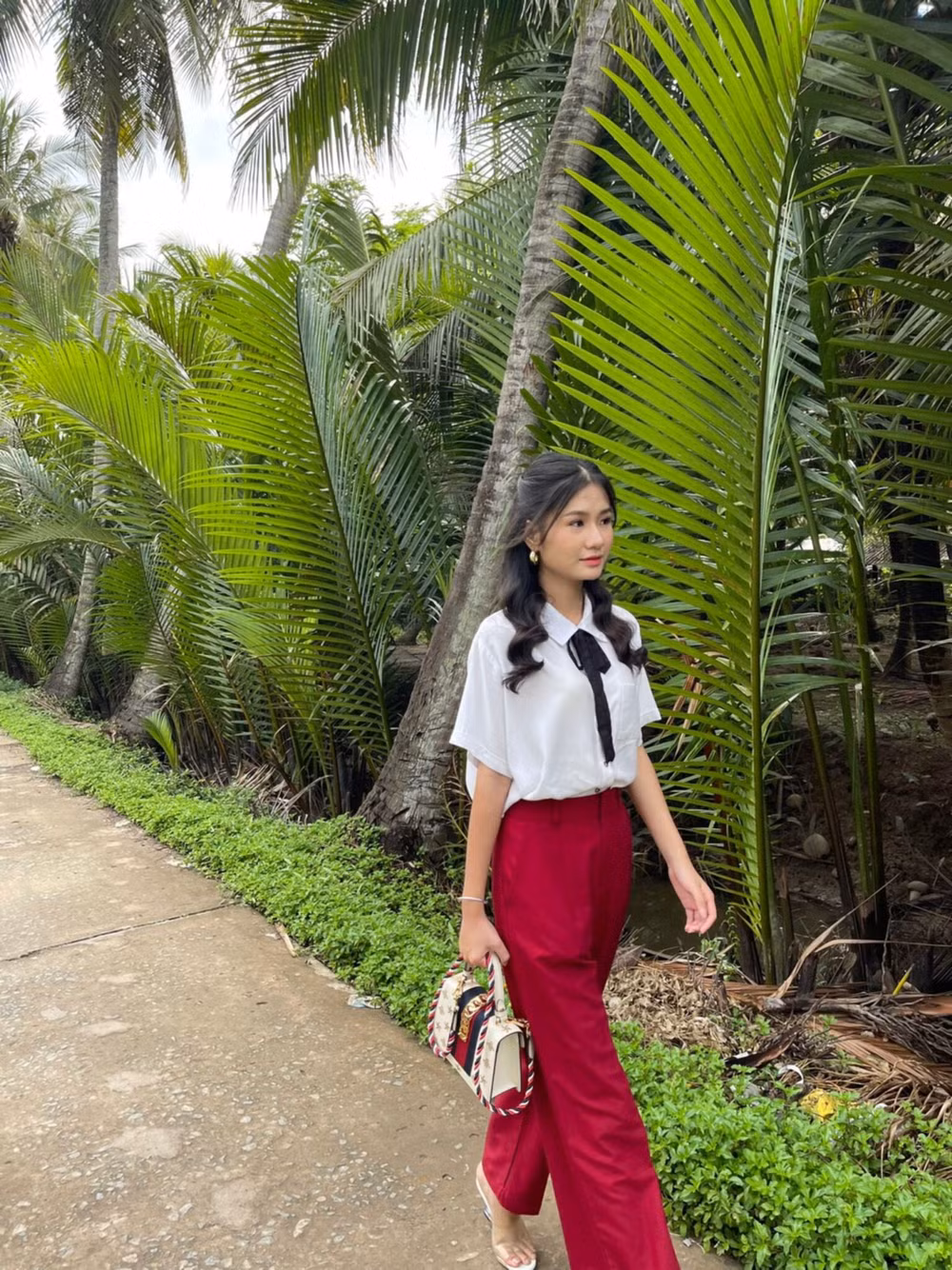 hoa hau moi truong nguyen thanh ha tham nan nhan chat doc da cam o ben tre hinh 1