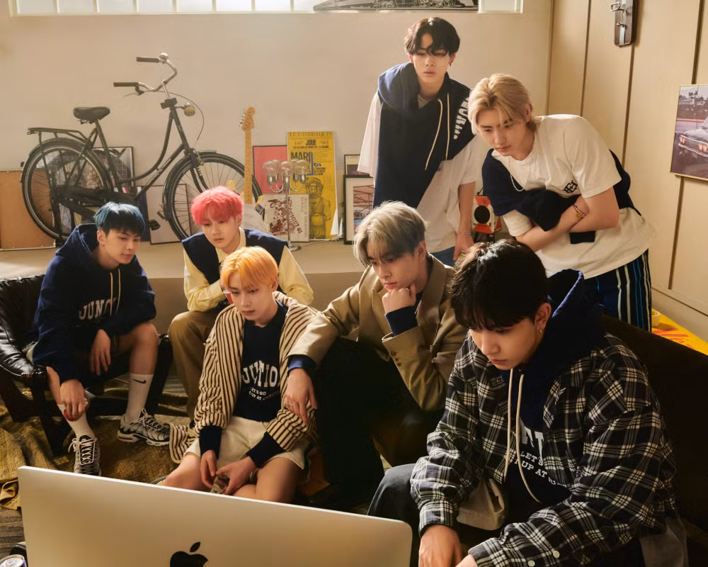 enhypen tro thanh nhom nhac kpop tre nhat ban duoc 2 trieu ban album hinh 2
