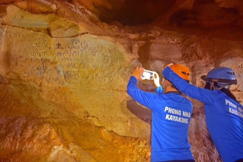 kham pha dong phong nha bang thuyen kayak hinh 6