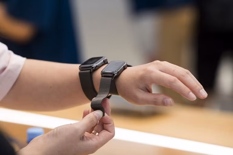 tao khuyet chuan bi ra mat apple watch pro voi gia tu 900 usd hinh 1