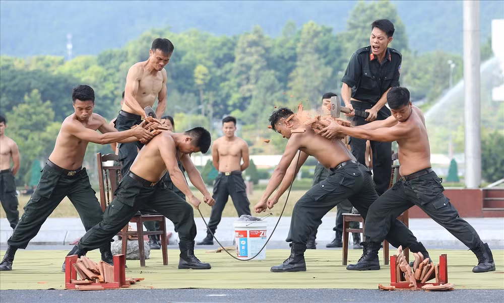 nang cao chat luong hieu qua cong tac dam bao an ninh trat tu trong tinh hinh moi hinh 2