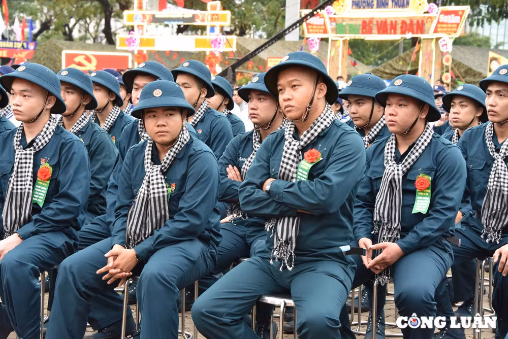 tp hcm hon 4000 thanh nien len duong nhap ngu hinh 6