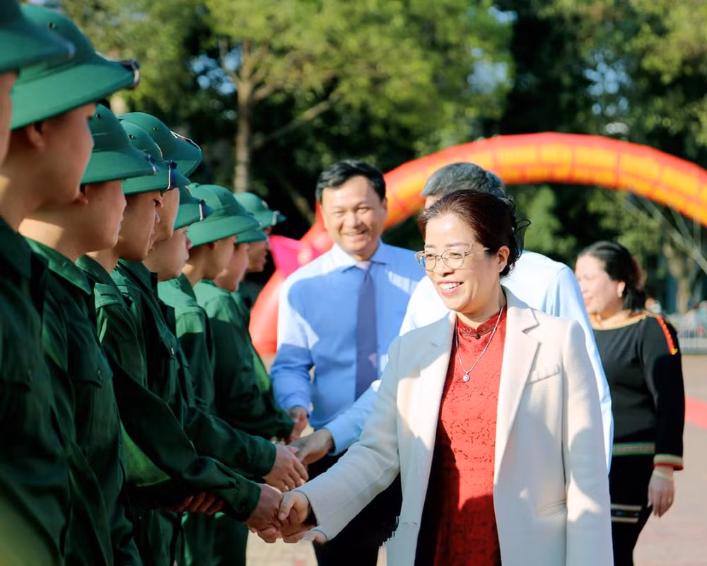 thanh nien dak lak dak nong hang hai len duong nhap ngu hinh 4