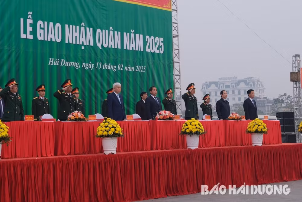 2500 thanh nien hai duong len duong nhap ngu hinh 1