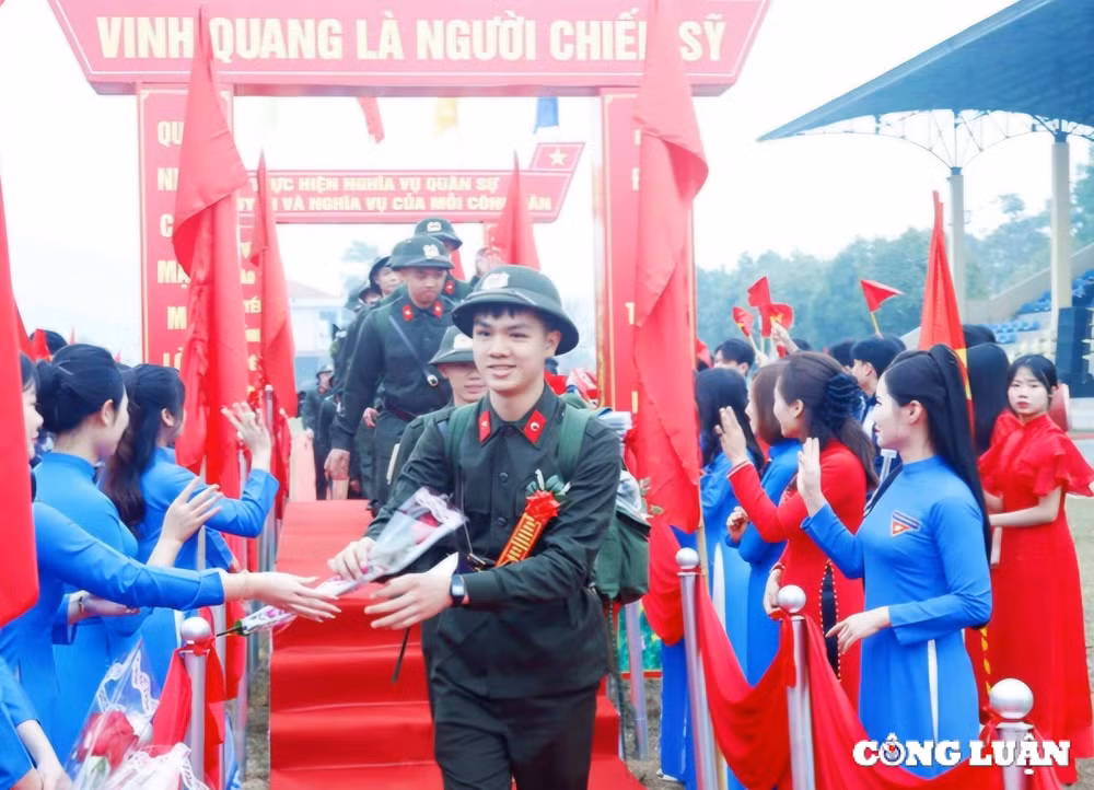phu tho phat huy truyen thong que huong trong le giao nhan quan 2025 hinh 4