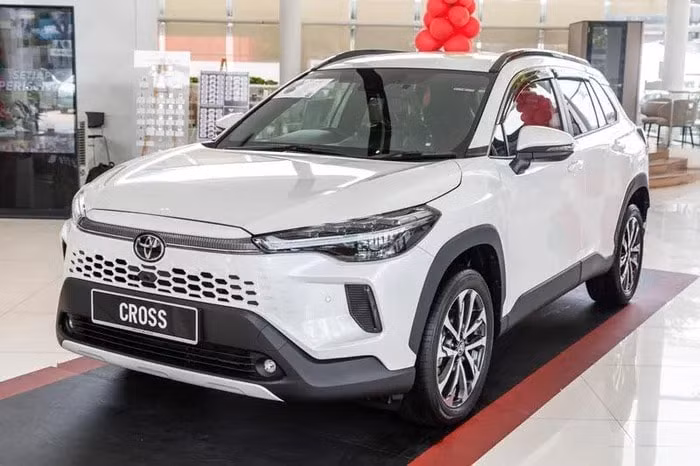 toyota corolla cross 2025 ra mat tai indonesia chi co ban hybrid gia quy doi tu 945 trieu dong hinh 1